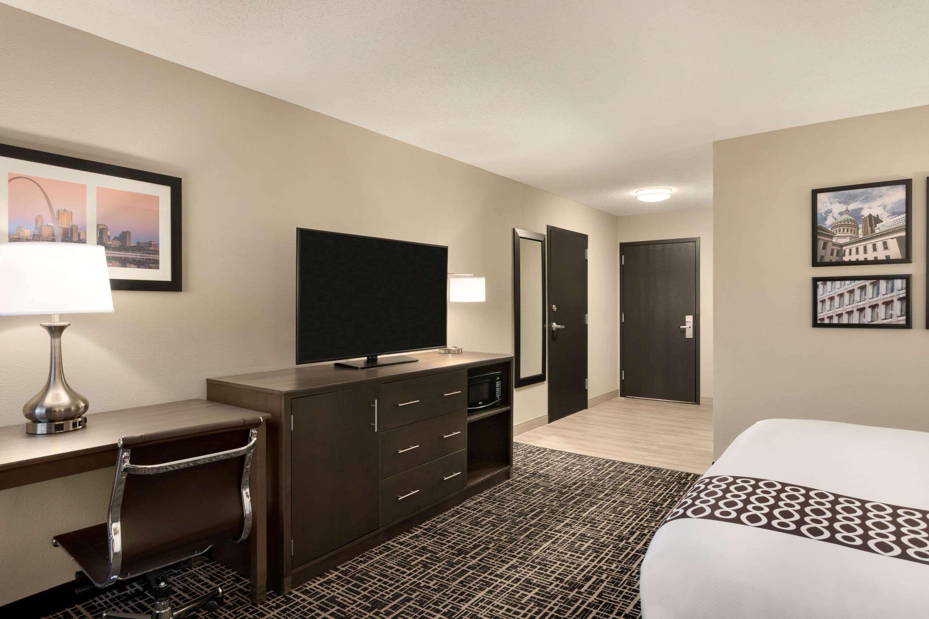 La Quinta Inn & Suites By Wyndham St Louis Route 66 Windsor Springs Eksteriør billede