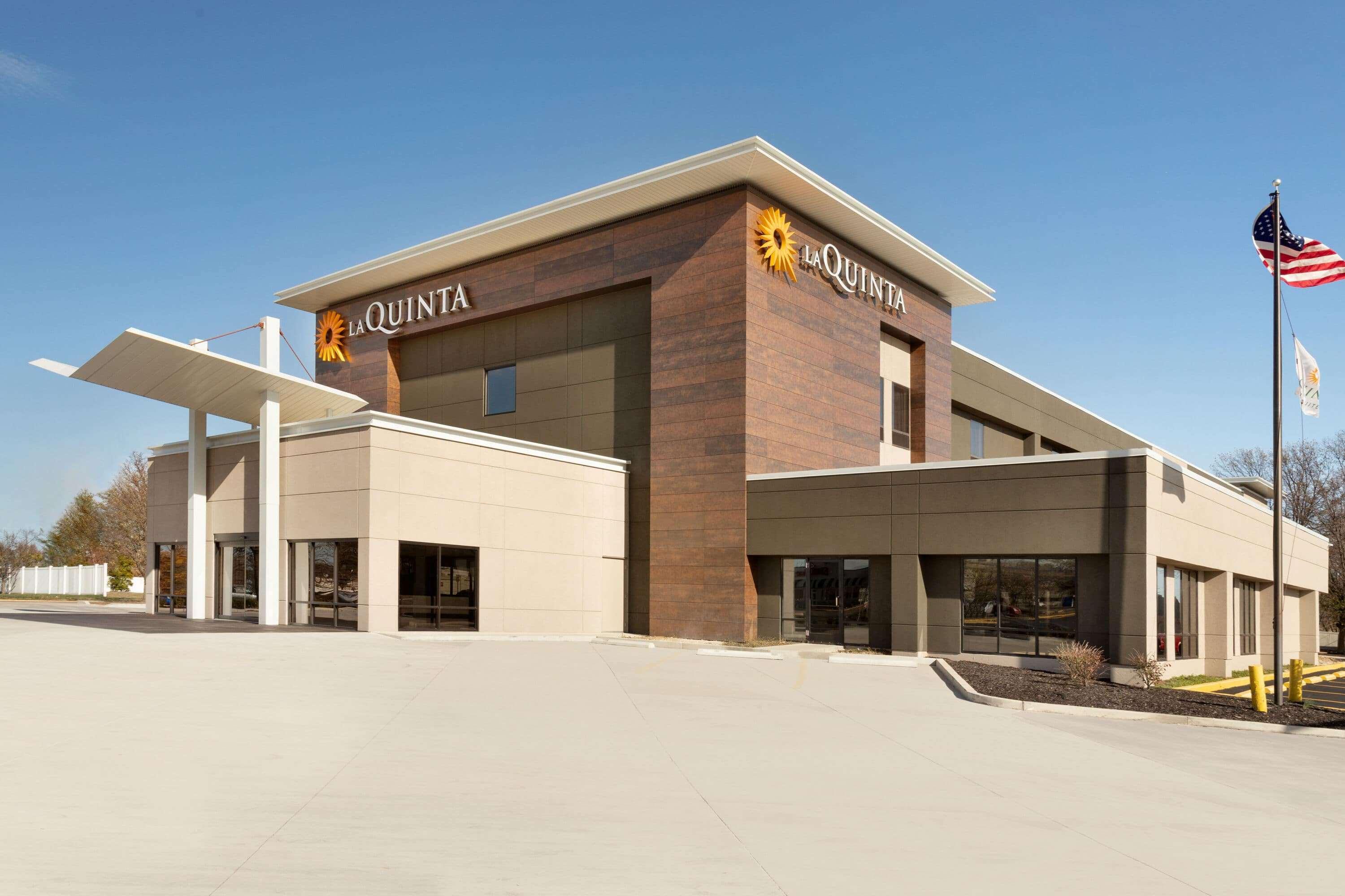 La Quinta Inn & Suites By Wyndham St Louis Route 66 Windsor Springs Eksteriør billede