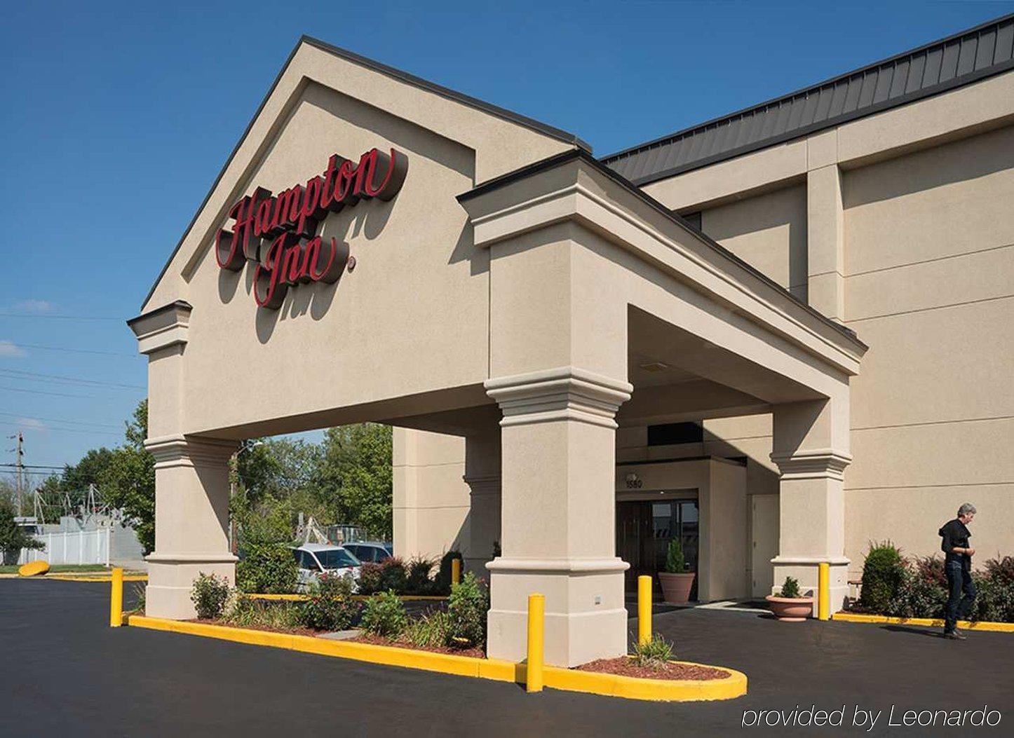 La Quinta Inn & Suites By Wyndham St Louis Route 66 Windsor Springs Eksteriør billede